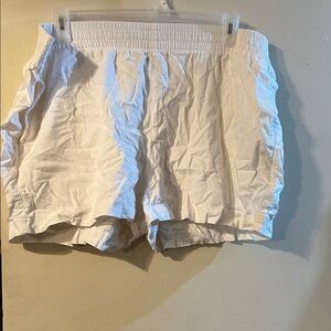 Old Navy Women's Cream High Waist Shorts